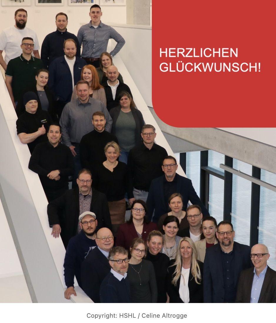 Der Rekordjahrgang der Fachwirte-Ausbildung: 21 Teilnehmende haben in 2026 die Prüfung bestanden. Herzlichen Glückwunsch