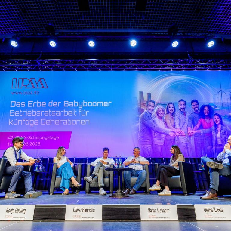 Die Teilnehmenden der Podiumsdiskussion